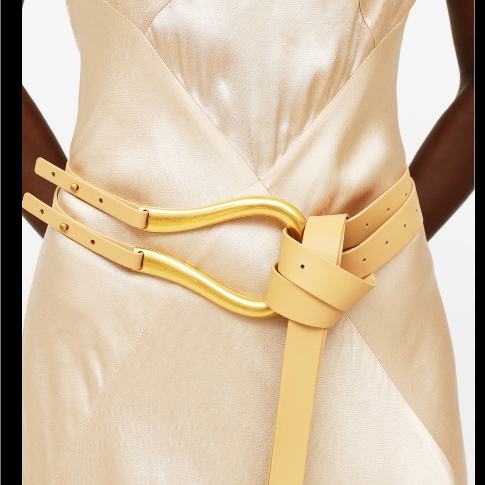 BOTTEGA VENETA beige horseshoe buckle belt.